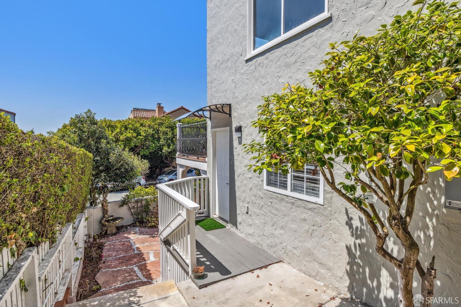 Detail Gallery Image 50 of 71 For 100 Pinehurst Way, San Francisco,  CA 94127 - 5 Beds | 4/1 Baths