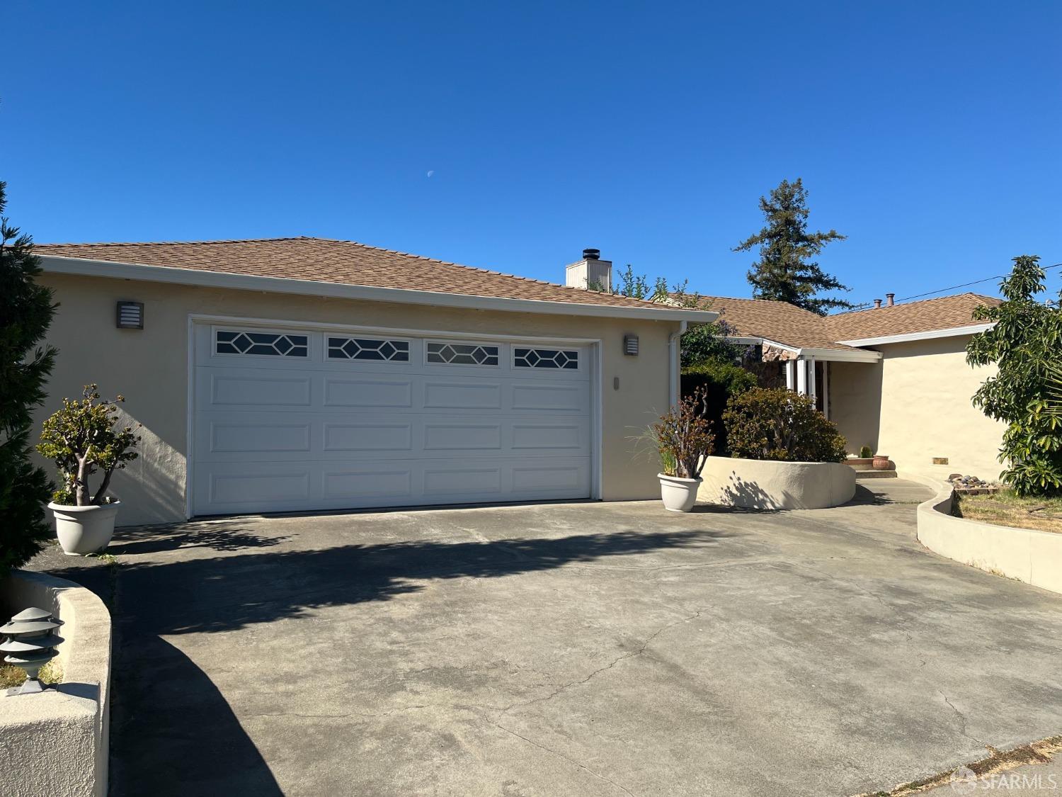 Detail Gallery Image 3 of 8 For 21723 Ada St, Castro Valley,  CA 94546 - 3 Beds | 2 Baths