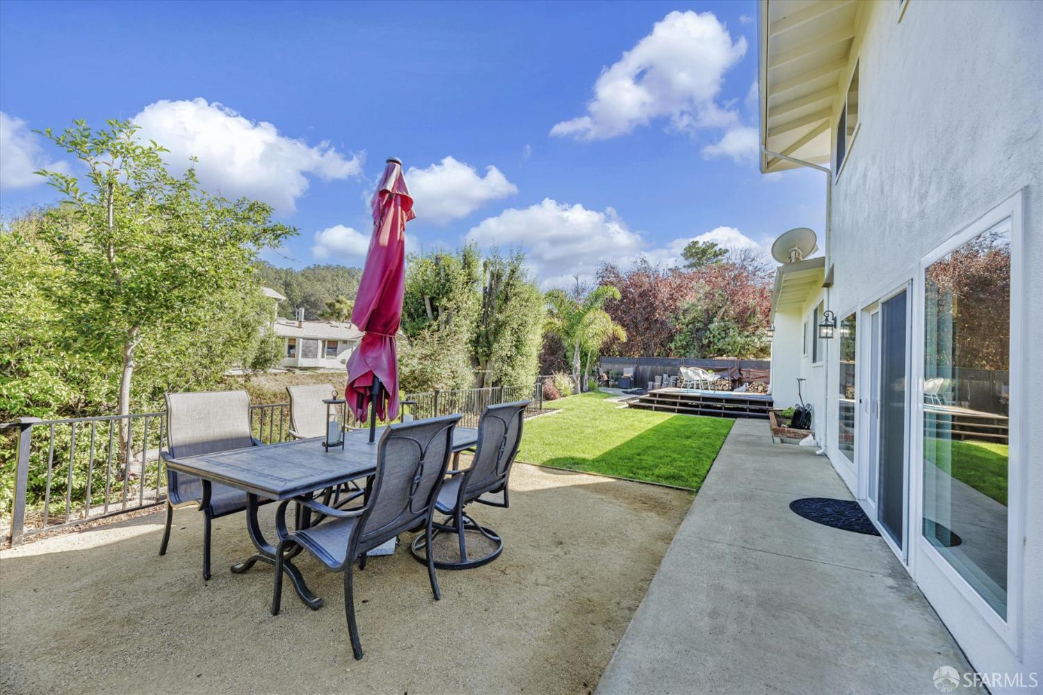 Detail Gallery Image 31 of 33 For 871 Silvia Ct, Pacifica,  CA 94044 - 4 Beds | 2/1 Baths