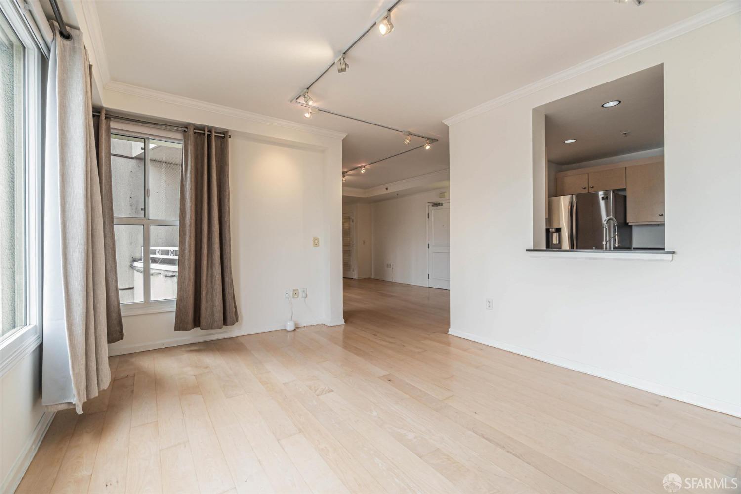 Detail Gallery Image 4 of 42 For 140 S Van Ness Ave #729,  San Francisco,  CA 94103 - 2 Beds | 2 Baths