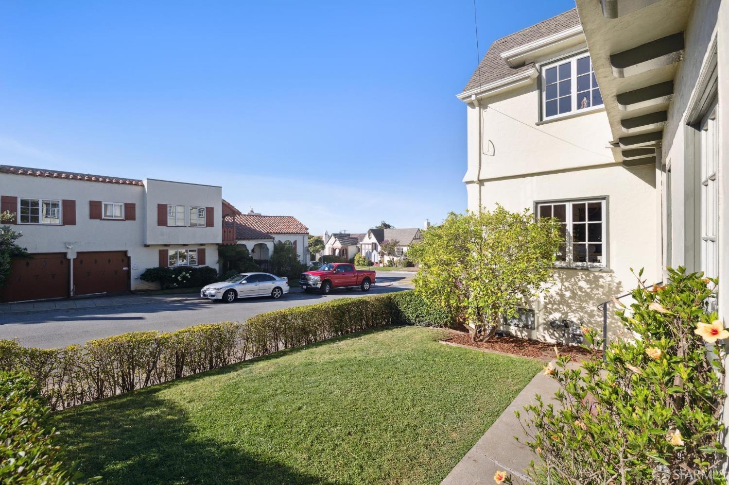 Detail Gallery Image 51 of 58 For 650 Upland Dr, San Francisco,  CA 94127 - 4 Beds | 3/1 Baths