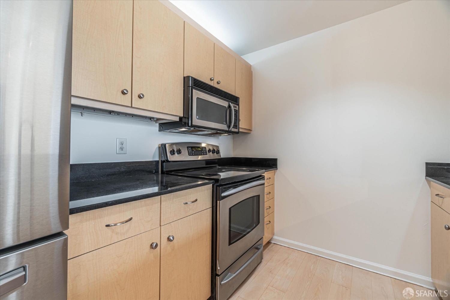 Detail Gallery Image 10 of 42 For 140 S Van Ness Ave #729,  San Francisco,  CA 94103 - 2 Beds | 2 Baths