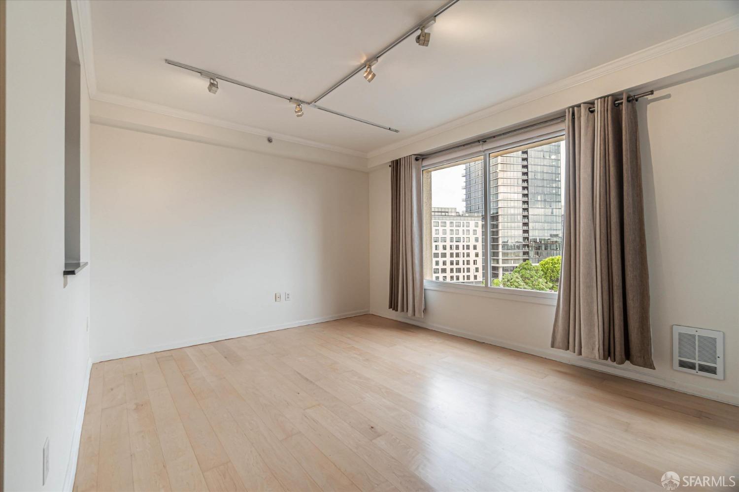 Detail Gallery Image 5 of 42 For 140 S Van Ness Ave #729,  San Francisco,  CA 94103 - 2 Beds | 2 Baths