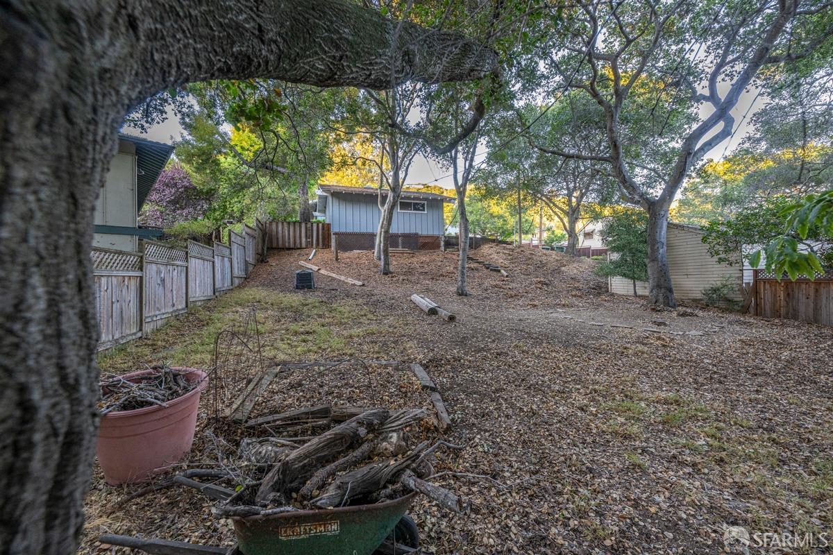 Detail Gallery Image 26 of 27 For 1905 Fairway Dr, Belmont,  CA 94002 - 2 Beds | 1/1 Baths