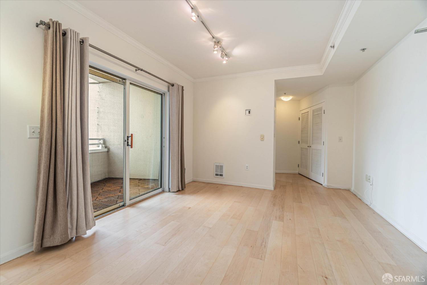 Detail Gallery Image 14 of 42 For 140 S Van Ness Ave #729,  San Francisco,  CA 94103 - 2 Beds | 2 Baths