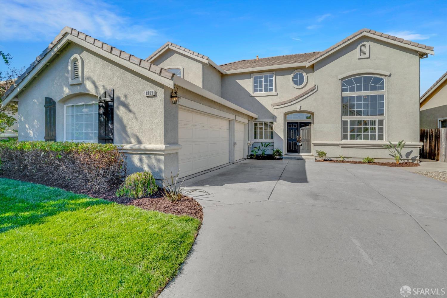 Detail Gallery Image 6 of 48 For 1889 Tioga Pass Way, Antioch,  CA 94531 - 5 Beds | 2/1 Baths