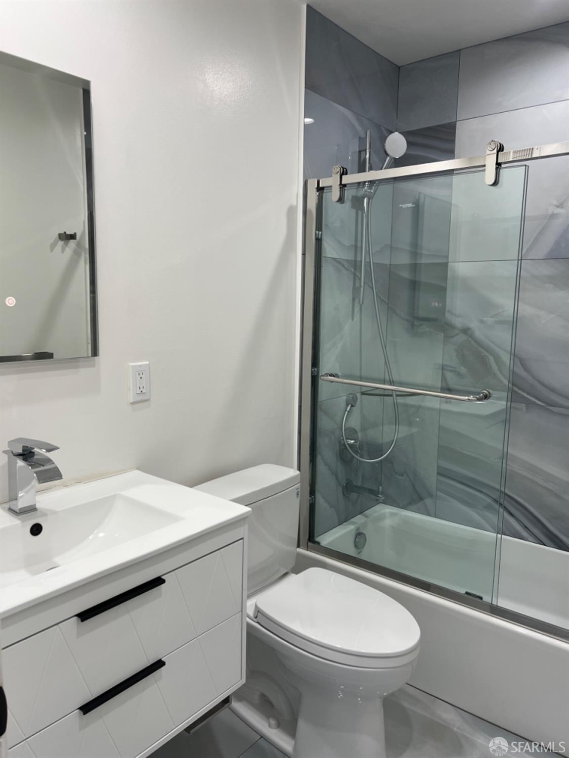 Detail Gallery Image 9 of 11 For 261 20th Ave #2,  San Francisco,  CA 94121 - 3 Beds | 2 Baths