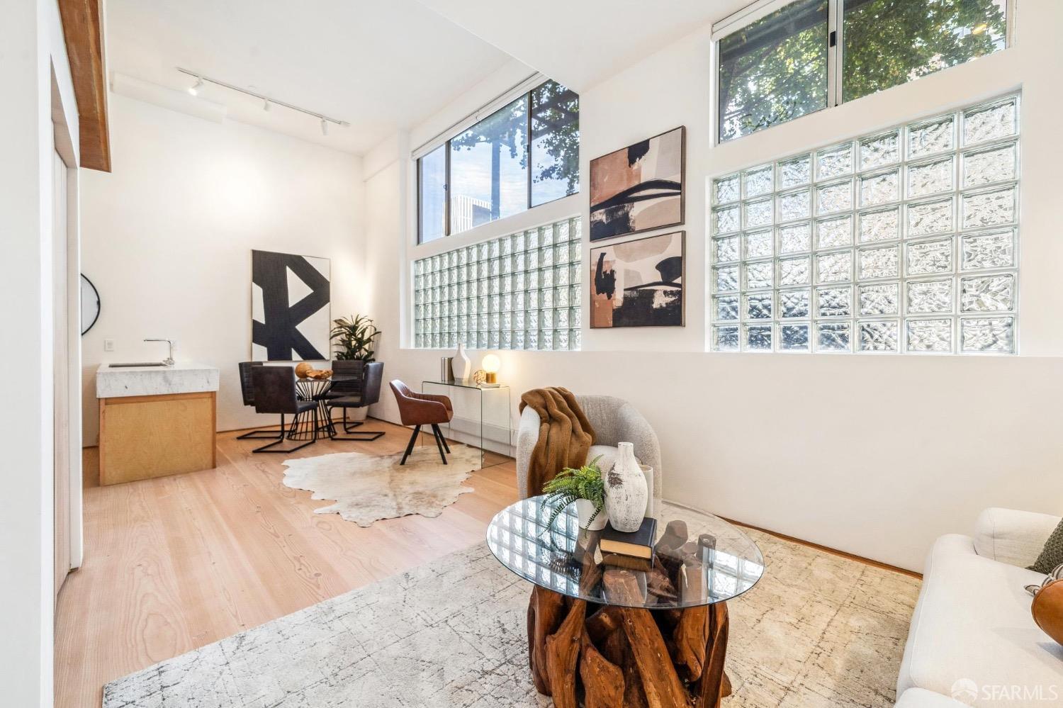 Detail Gallery Image 1 of 43 For 340 6th St #101,  San Francisco,  CA 94103 - 1 Beds | 1 Baths