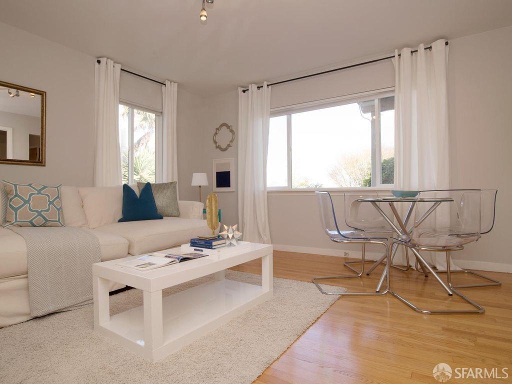 Detail Gallery Image 1 of 14 For 735 Dolores St #3,  San Francisco,  CA 94110 - 1 Beds | 1 Baths