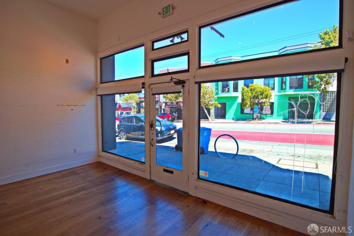 Detail Gallery Image 3 of 6 For 3232 Mission St, San Francisco,  CA 94110 - – Beds | – Baths