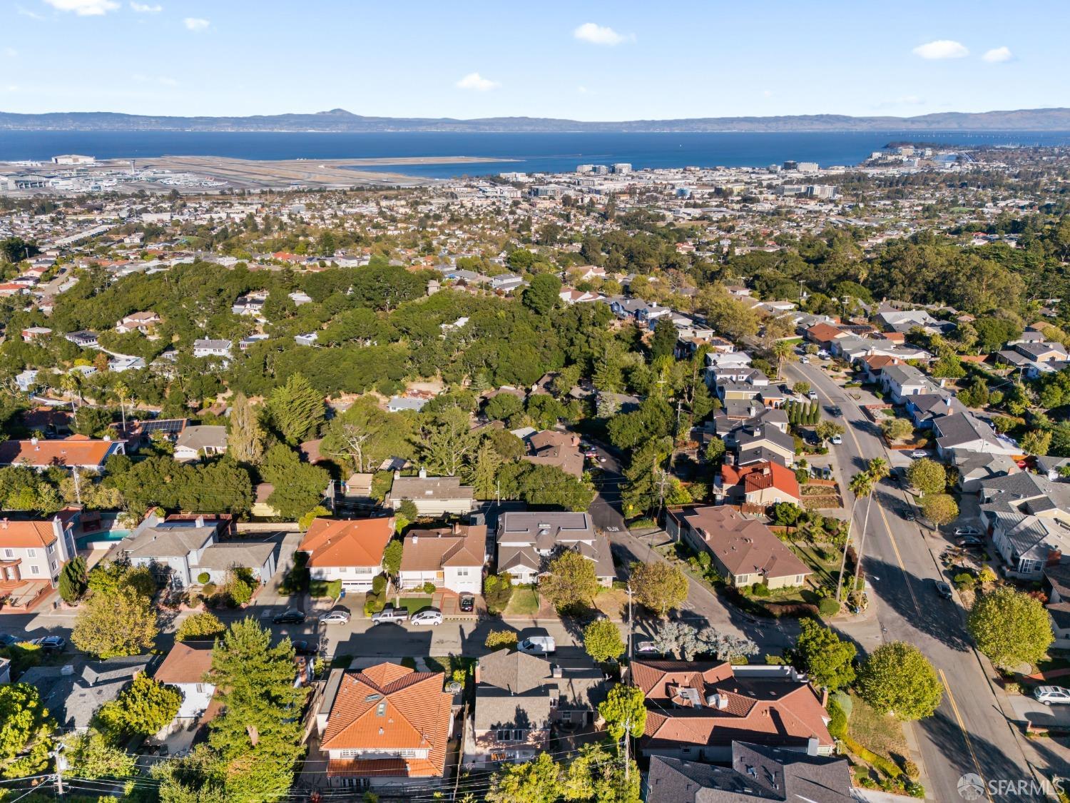 Detail Gallery Image 42 of 57 For 125 Linda Vis, Millbrae,  CA 94030 - 2 Beds | 1/1 Baths