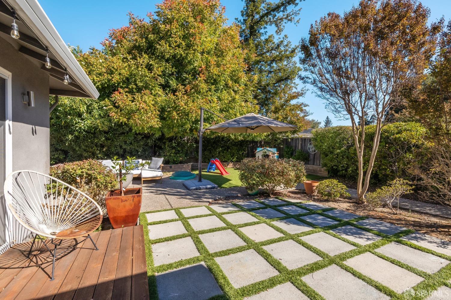 Detail Gallery Image 31 of 49 For 339 Cerrito Ave, Redwood City,  CA 94061 - 3 Beds | 2 Baths