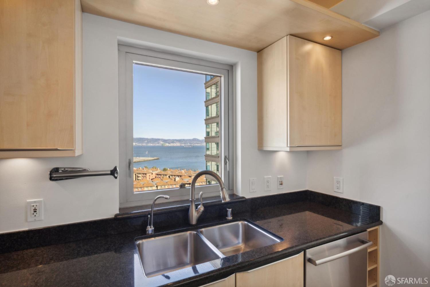 Detail Gallery Image 11 of 62 For 239 Brannan St 12j,  San Francisco,  CA 94107 - 2 Beds | 2 Baths