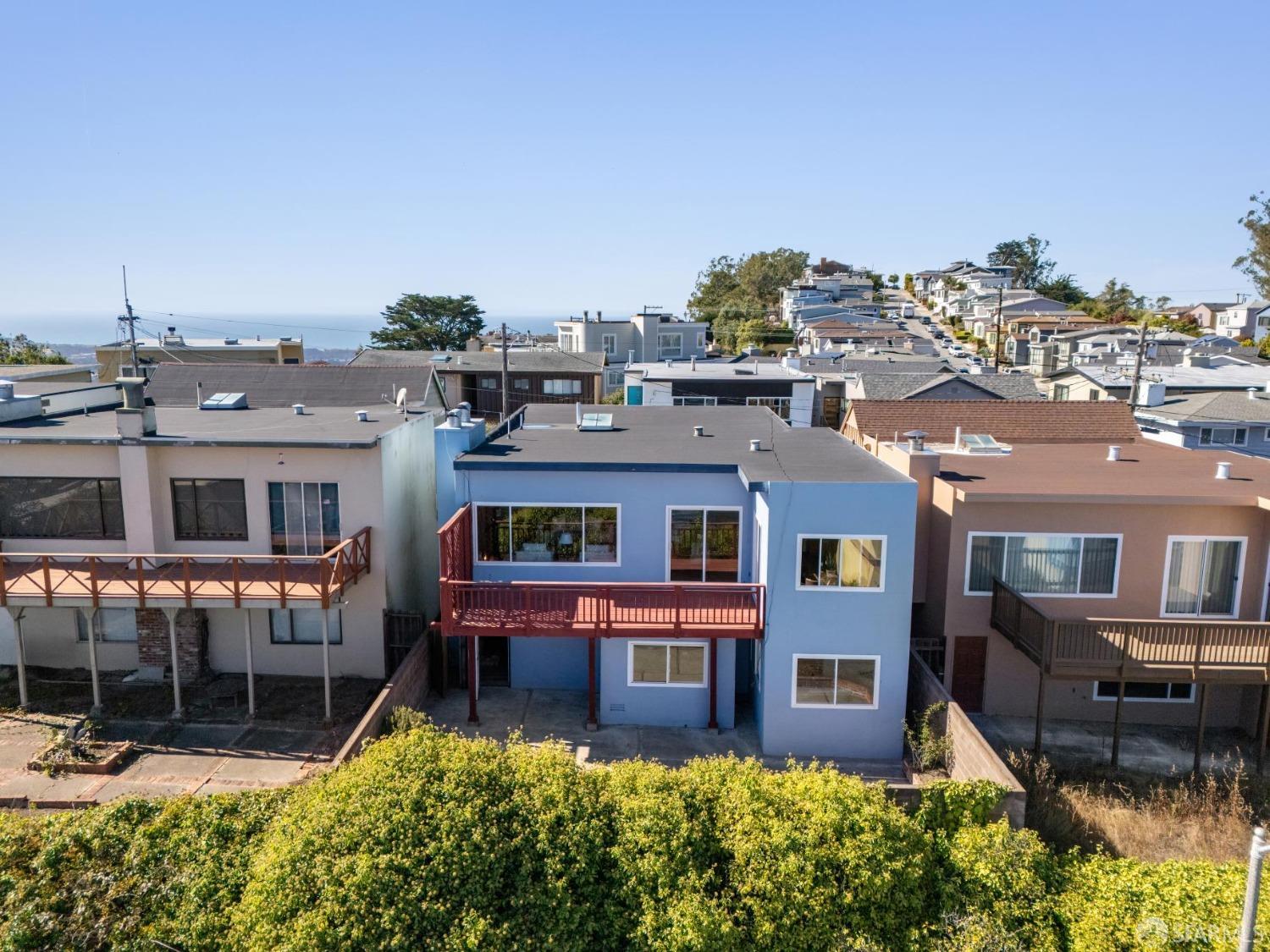 Detail Gallery Image 10 of 86 For 11 Sherwood Ct, San Francisco,  CA 94127 - 3 Beds | 2 Baths