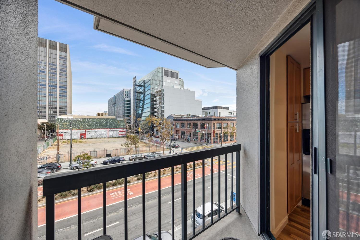 Detail Gallery Image 39 of 46 For 601 Van Ness Ave #17,  San Francisco,  CA 94102 - 2 Beds | 2 Baths