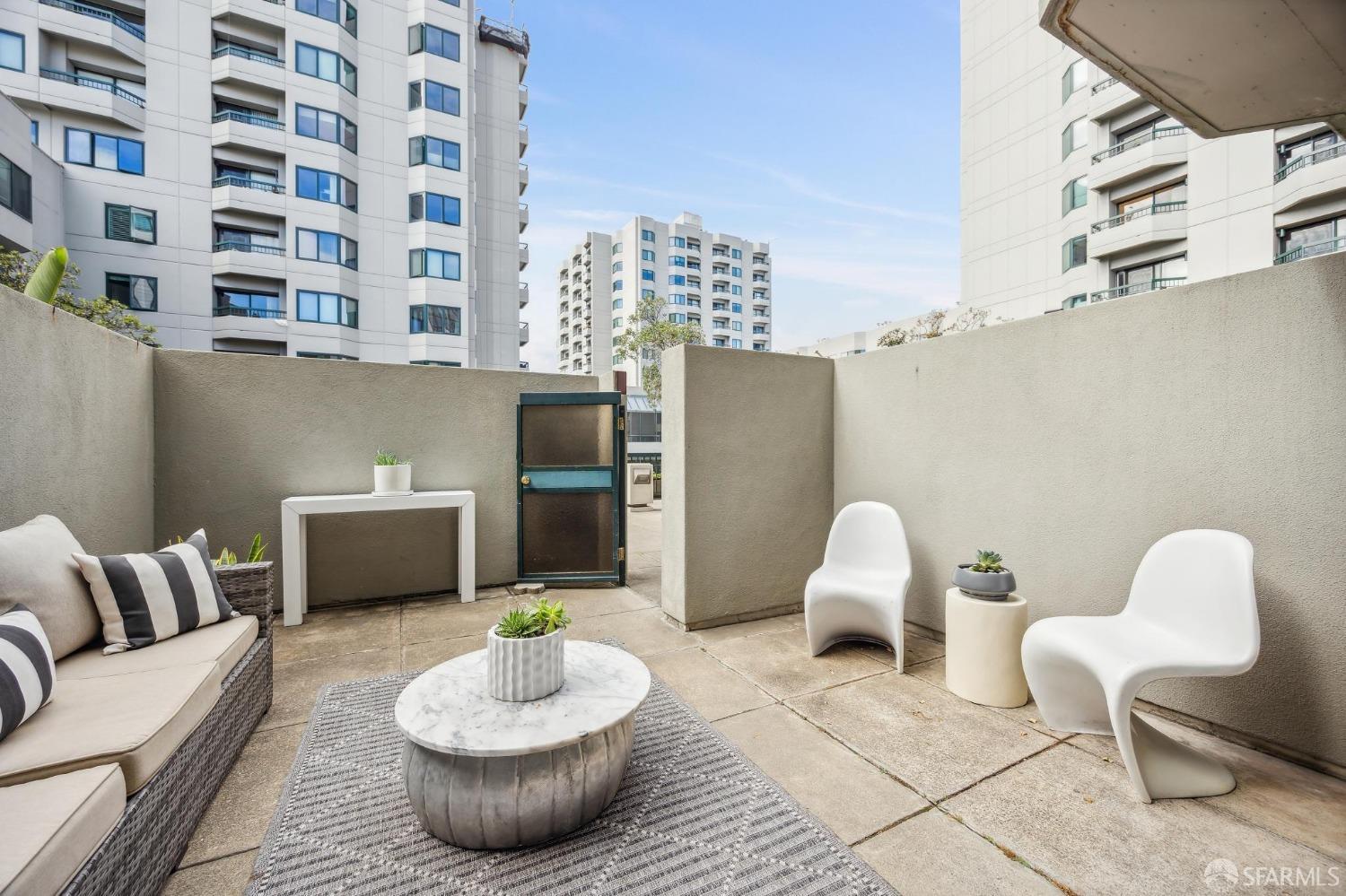 Detail Gallery Image 45 of 46 For 601 Van Ness Ave #17,  San Francisco,  CA 94102 - 2 Beds | 2 Baths