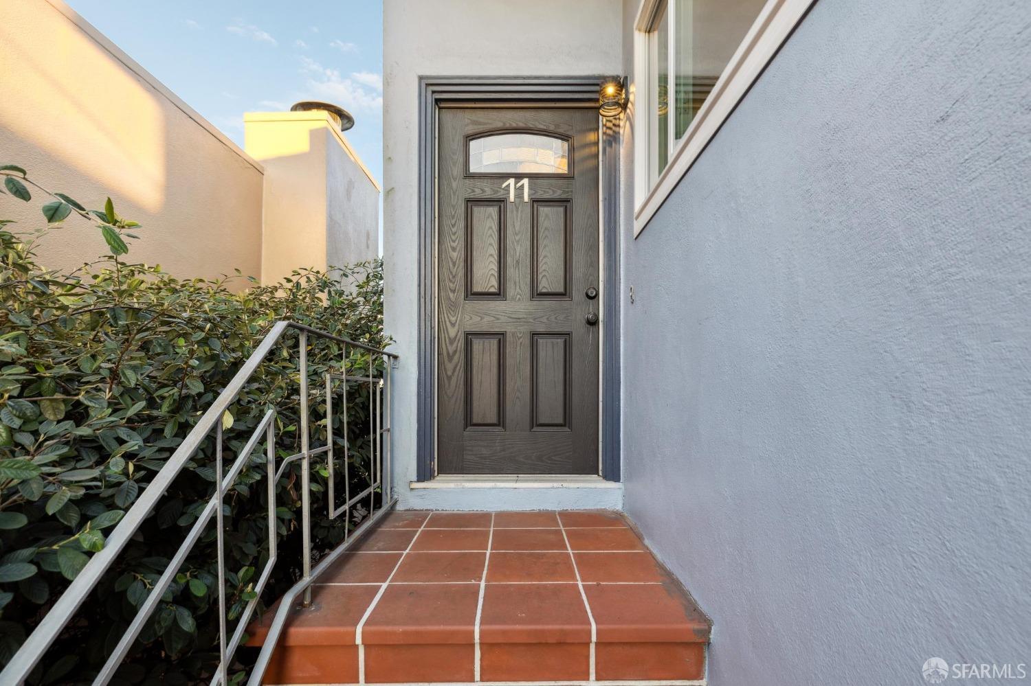 Detail Gallery Image 13 of 86 For 11 Sherwood Ct, San Francisco,  CA 94127 - 3 Beds | 2 Baths