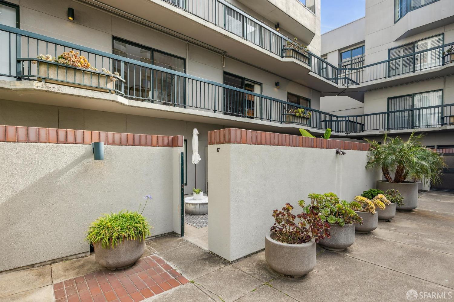 Detail Gallery Image 40 of 46 For 601 Van Ness Ave #17,  San Francisco,  CA 94102 - 2 Beds | 2 Baths