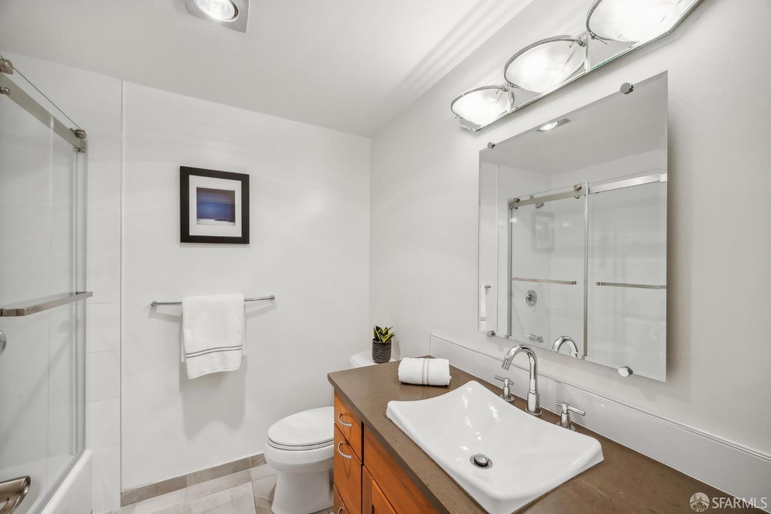 Detail Gallery Image 33 of 46 For 601 Van Ness Ave #17,  San Francisco,  CA 94102 - 2 Beds | 2 Baths