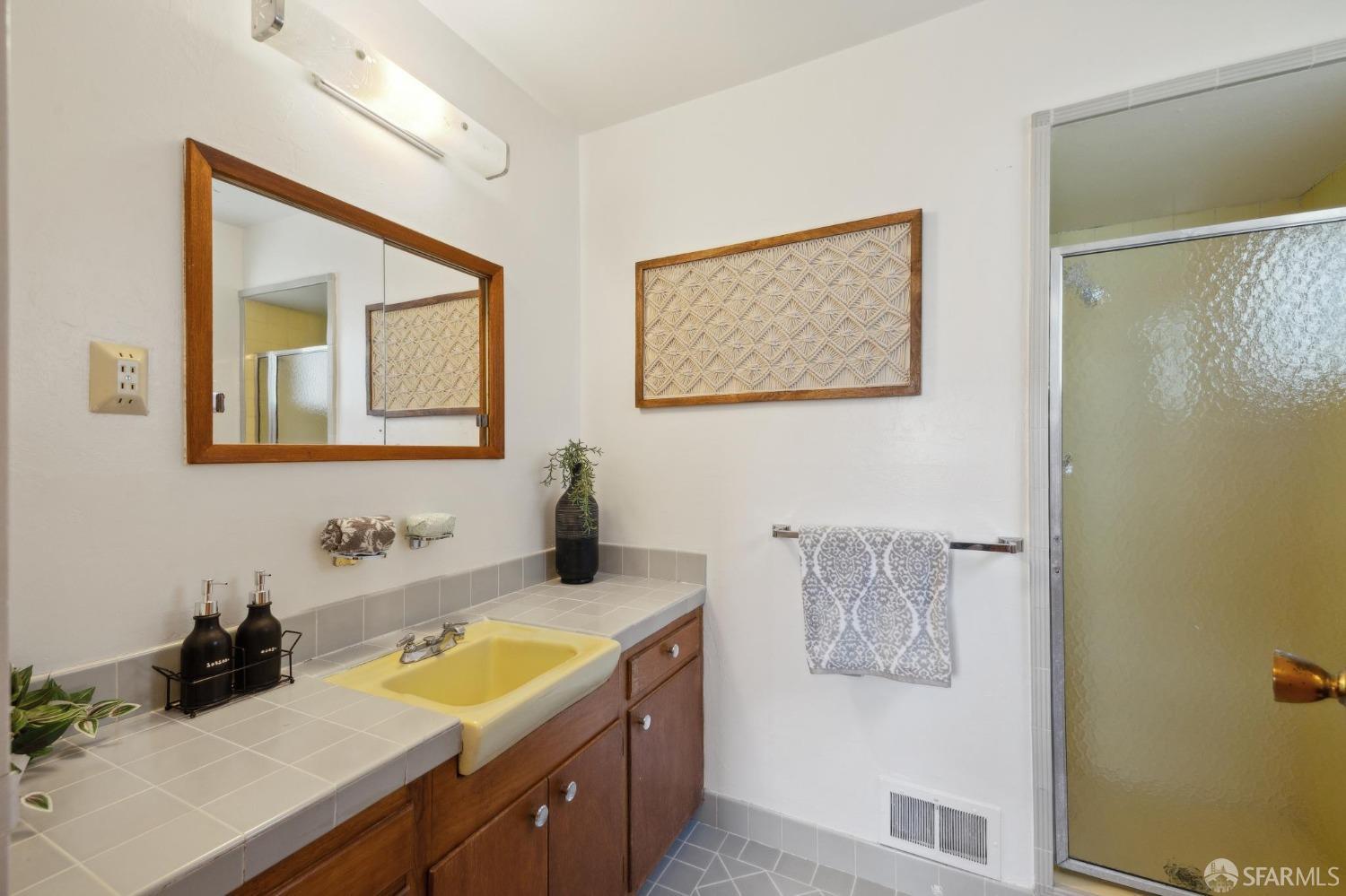 Detail Gallery Image 61 of 86 For 11 Sherwood Ct, San Francisco,  CA 94127 - 3 Beds | 2 Baths