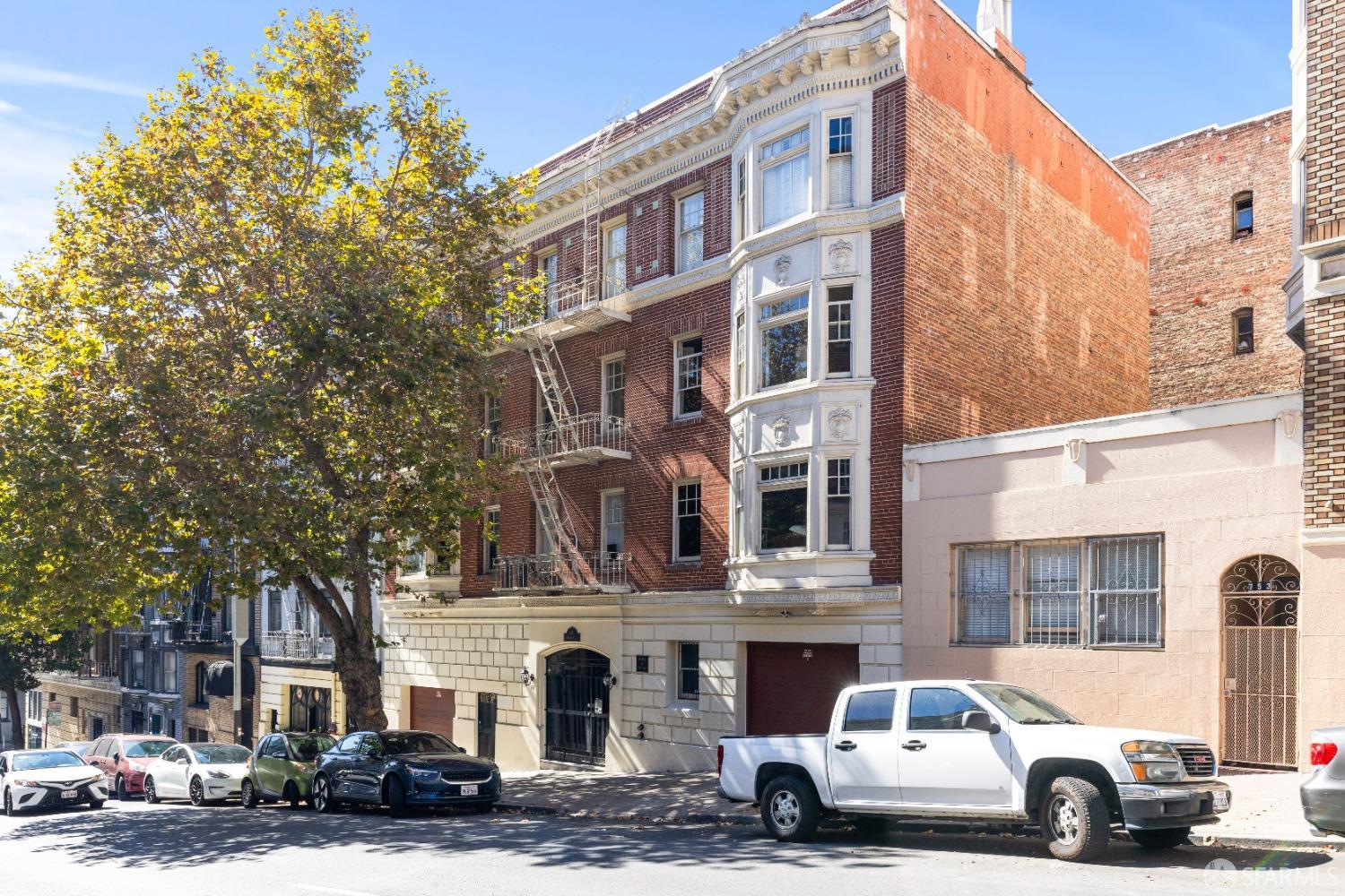 Detail Gallery Image 40 of 40 For 747 Leavenworth St #3,  San Francisco,  CA 94109 - 3 Beds | 2 Baths