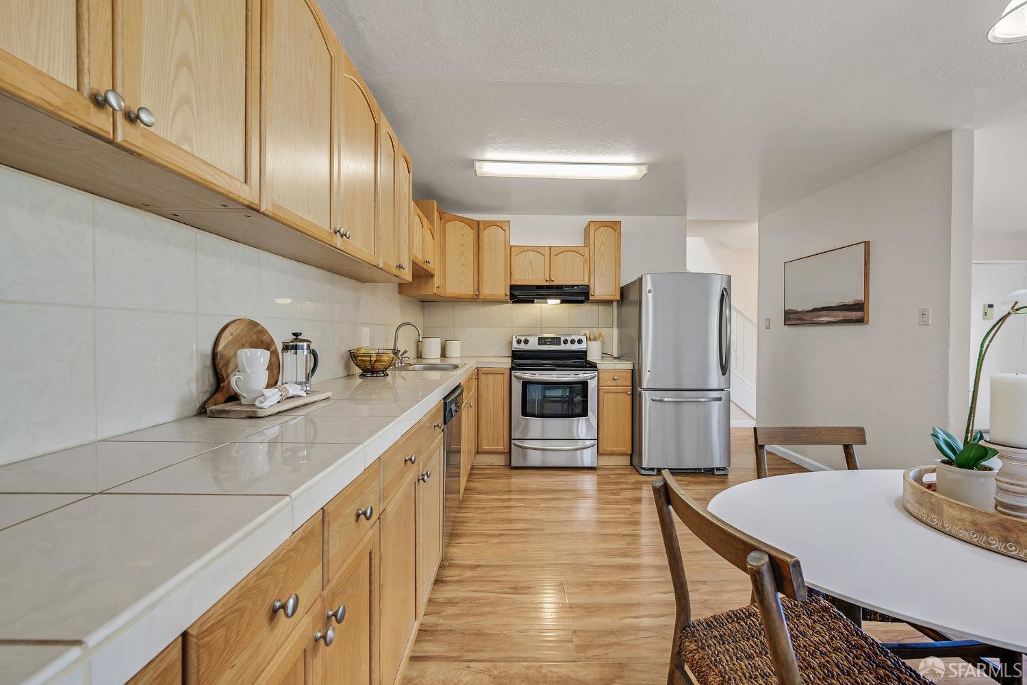 Detail Gallery Image 6 of 32 For 460 Auburn Way #2,  San Jose,  CA 95129 - 2 Beds | 1/1 Baths