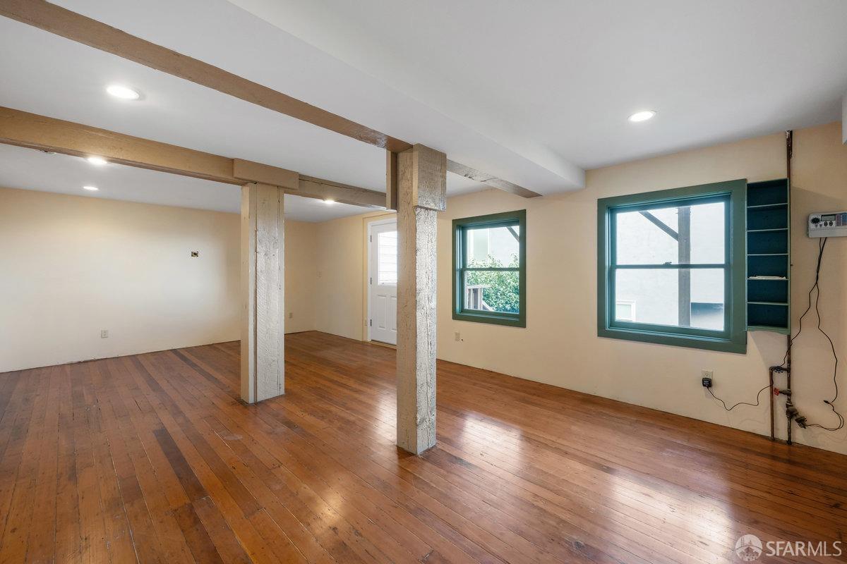 Detail Gallery Image 38 of 71 For 4390 Cesar Chavez St, San Francisco,  CA 94131 - 3 Beds | 2 Baths