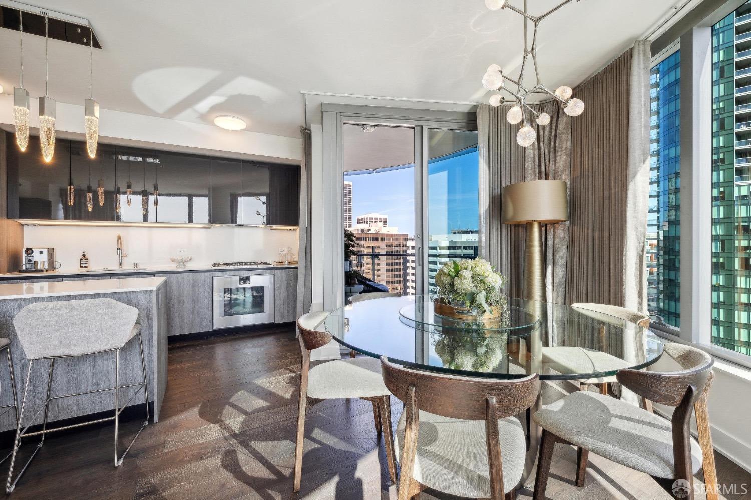 Detail Gallery Image 11 of 69 For 201 Folsom St 23e,  San Francisco,  CA 94105 - 2 Beds | 2 Baths