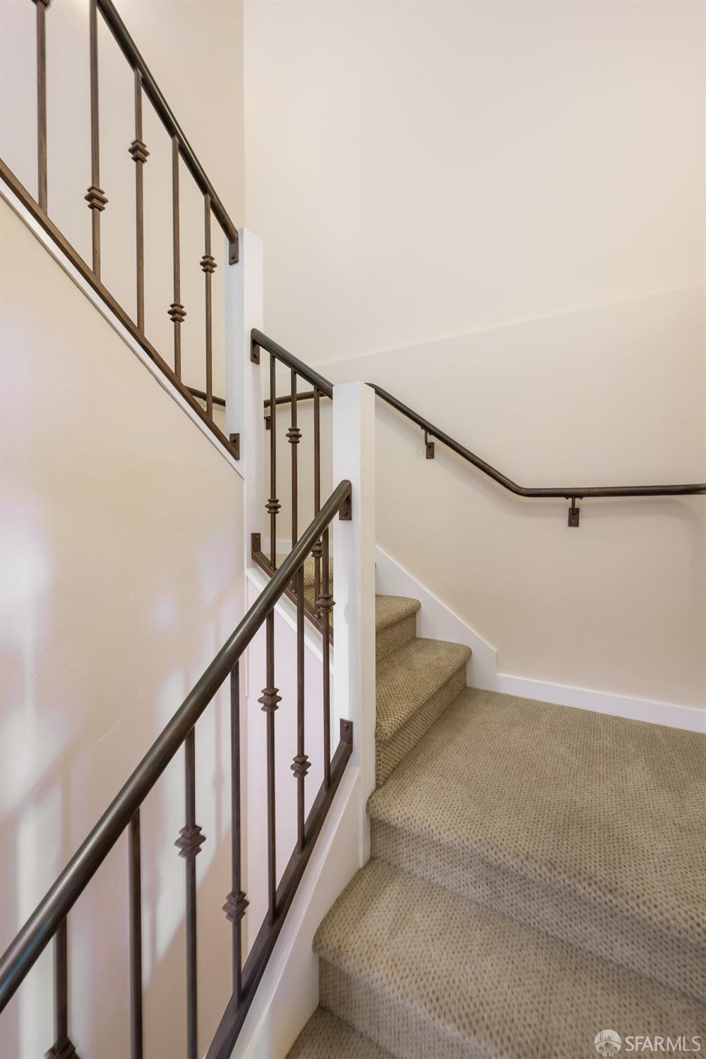 Detail Gallery Image 36 of 71 For 4390 Cesar Chavez St, San Francisco,  CA 94131 - 3 Beds | 2 Baths