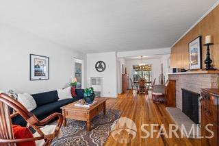 Detail Gallery Image 2 of 10 For 1531 Lorraine Ave, San Mateo,  CA 94401 - 2 Beds | 1 Baths