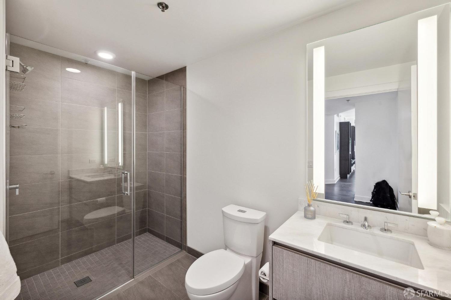 Detail Gallery Image 36 of 69 For 201 Folsom St 23e,  San Francisco,  CA 94105 - 2 Beds | 2 Baths