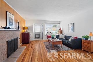 Detail Gallery Image 3 of 10 For 1531 Lorraine Ave, San Mateo,  CA 94401 - 2 Beds | 1 Baths