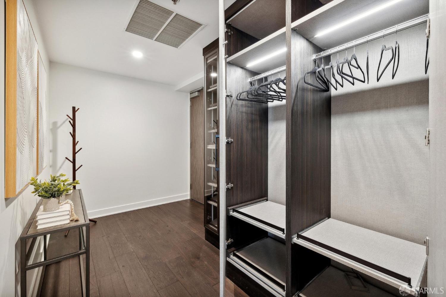 Detail Gallery Image 38 of 69 For 201 Folsom St 23e,  San Francisco,  CA 94105 - 2 Beds | 2 Baths