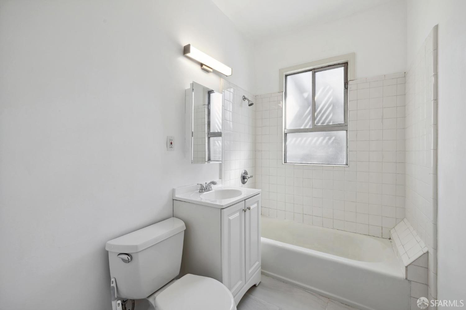 Detail Gallery Image 33 of 68 For 1601 Lombard St, San Francisco,  CA 94123 - – Beds | – Baths