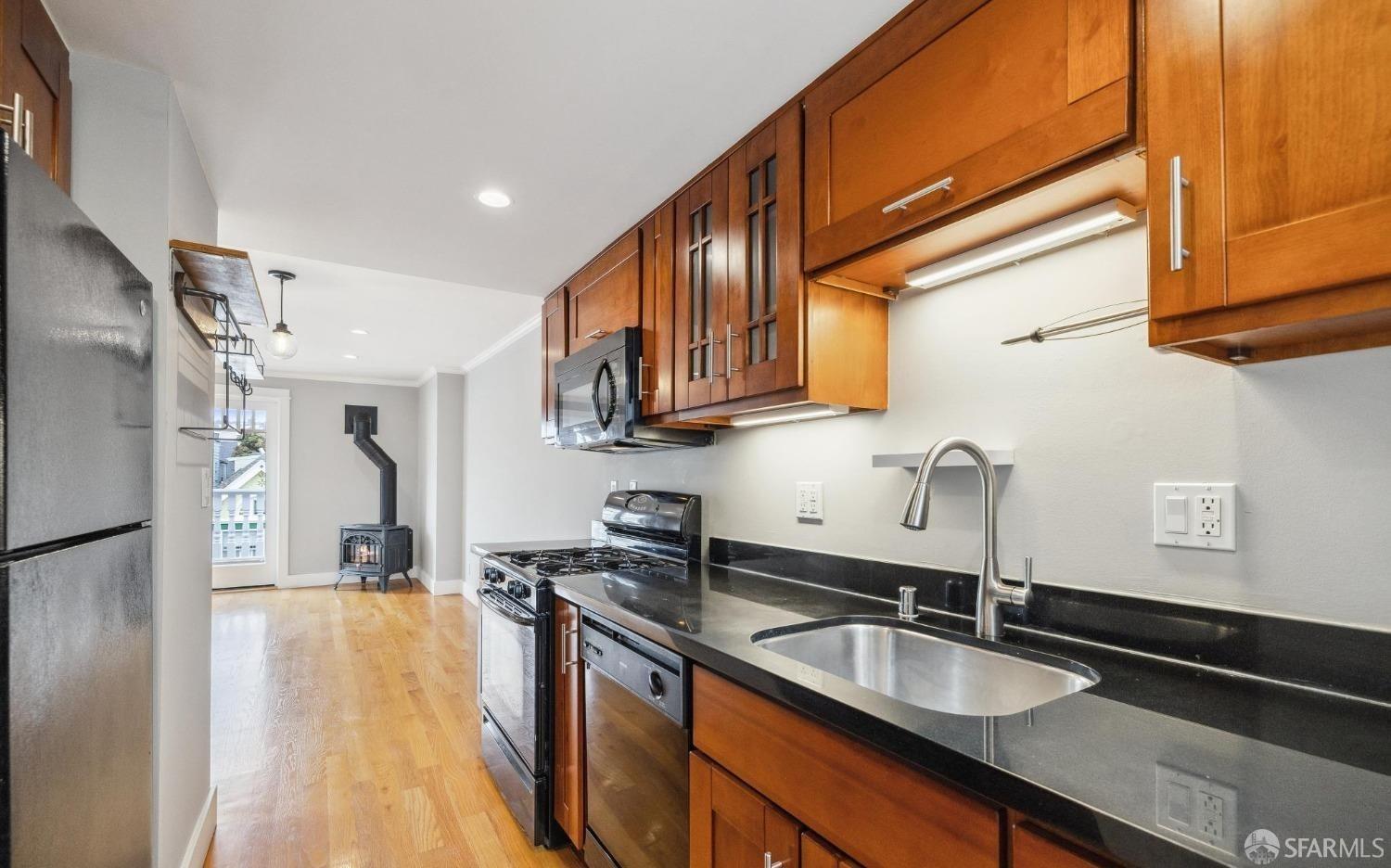 Detail Gallery Image 9 of 21 For 2887 Bush St #3,  San Francisco,  CA 94115 - 1 Beds | 1 Baths