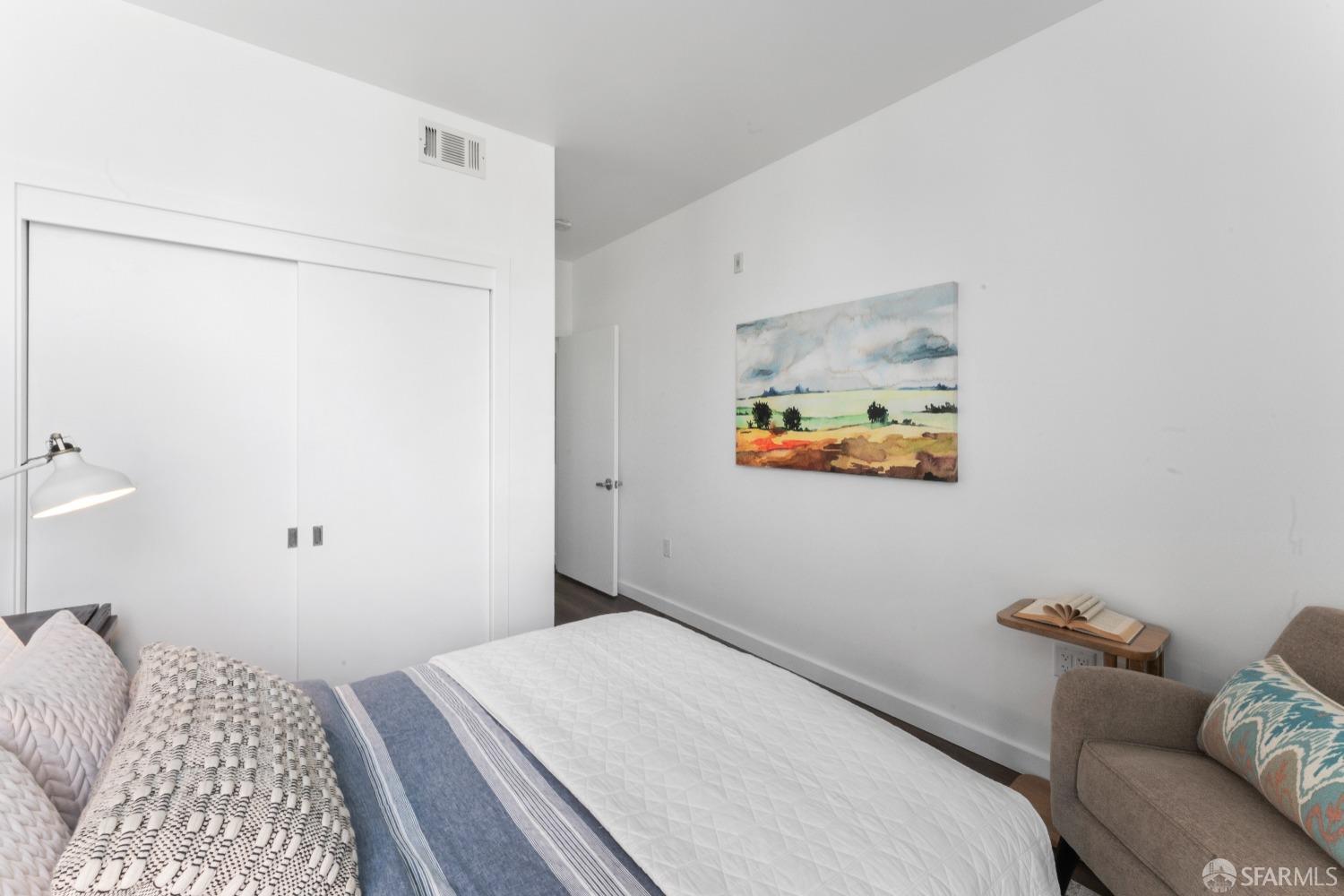 Detail Gallery Image 14 of 31 For 551 Hudson Ave #301,  San Francisco,  CA 94124 - 2 Beds | 2 Baths