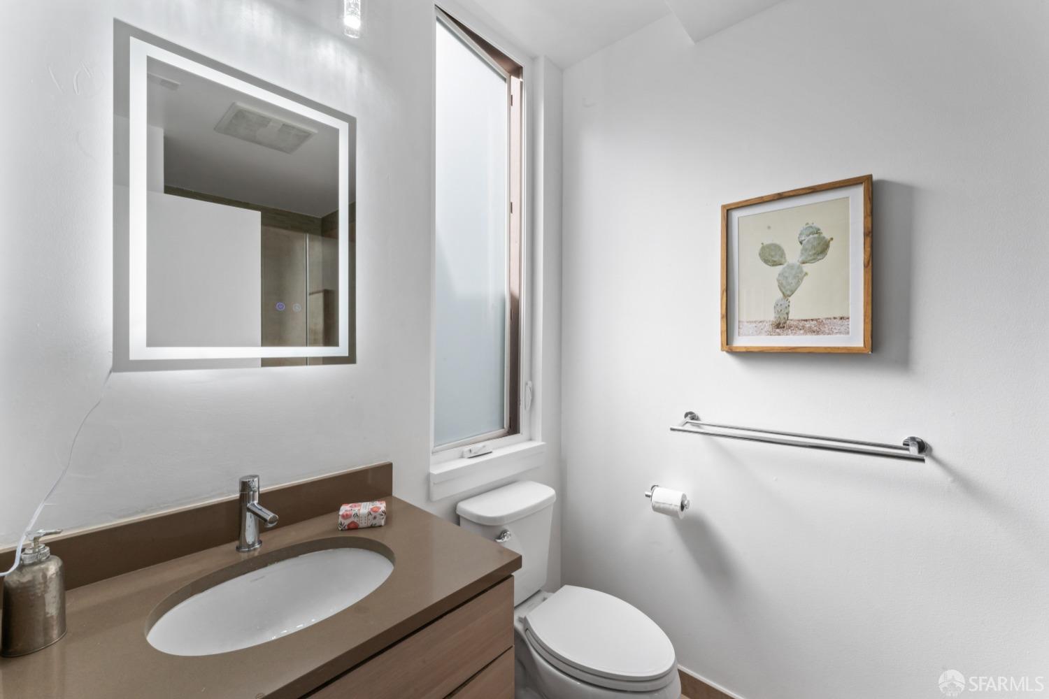 Detail Gallery Image 8 of 31 For 551 Hudson Ave #301,  San Francisco,  CA 94124 - 2 Beds | 2 Baths