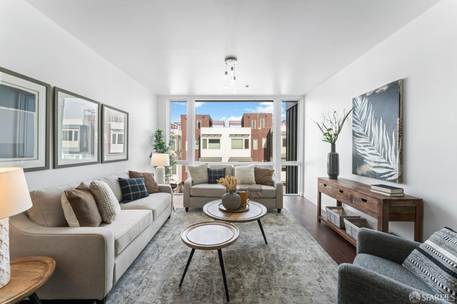 Detail Gallery Image 4 of 31 For 551 Hudson Ave #301,  San Francisco,  CA 94124 - 2 Beds | 2 Baths