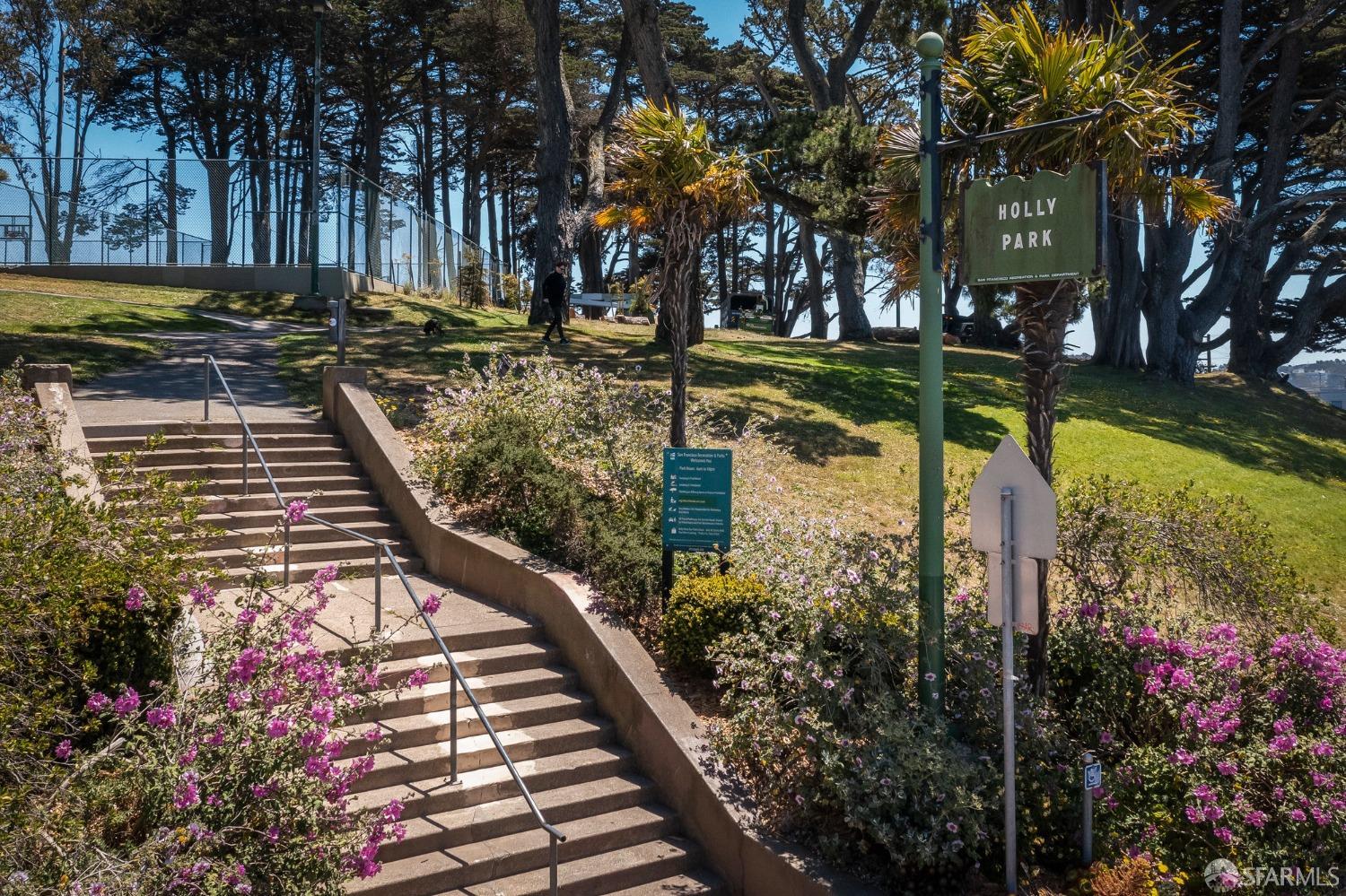 Detail Gallery Image 62 of 93 For 307 Banks St, San Francisco,  CA 94110 - 3 Beds | 1 Baths