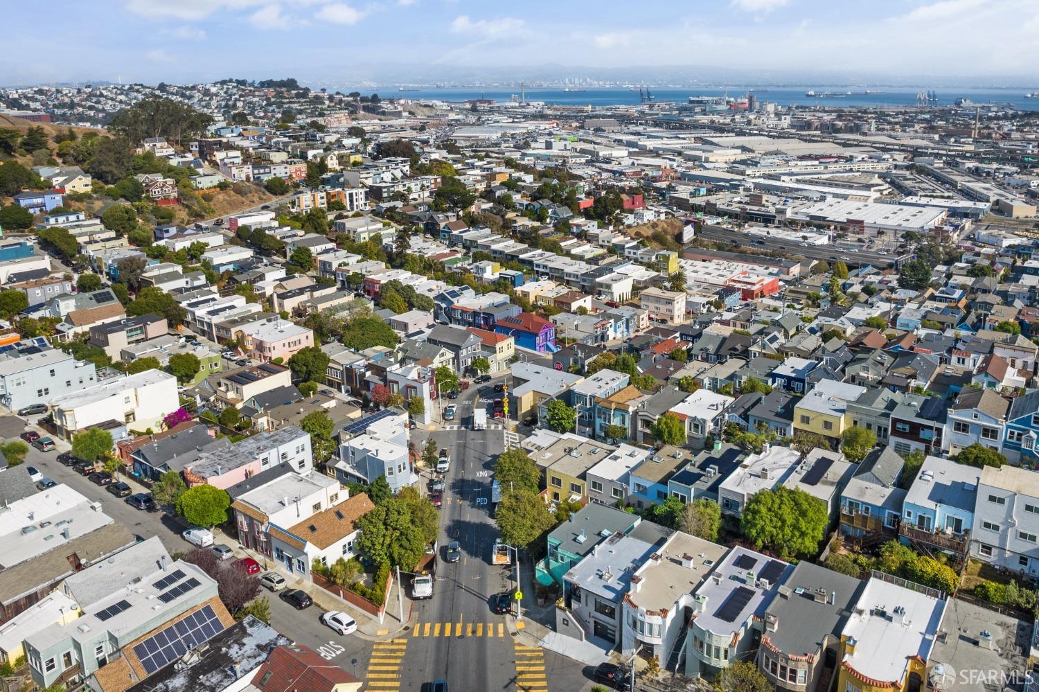 Detail Gallery Image 56 of 93 For 307 Banks St, San Francisco,  CA 94110 - 3 Beds | 1 Baths