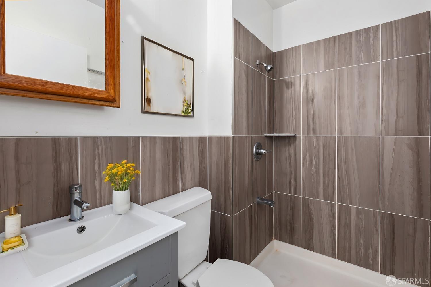 Detail Gallery Image 9 of 33 For 531 Bowdoin St, San Francisco,  CA 94134 - 3 Beds | 2 Baths