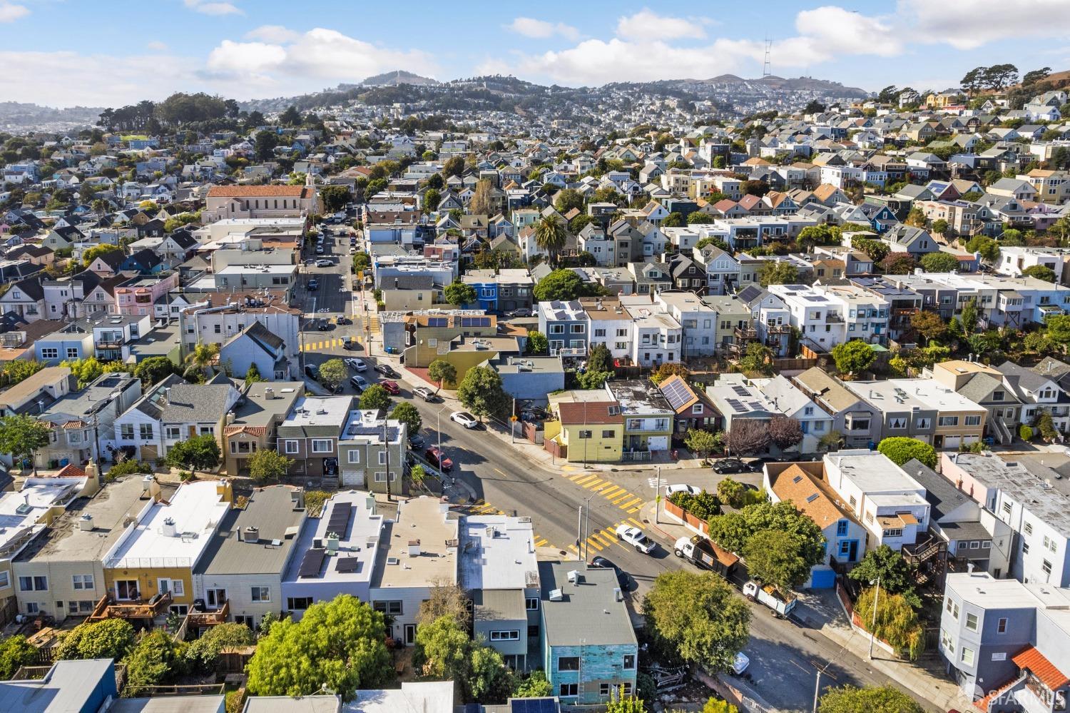 Detail Gallery Image 60 of 93 For 307 Banks St, San Francisco,  CA 94110 - 3 Beds | 1 Baths