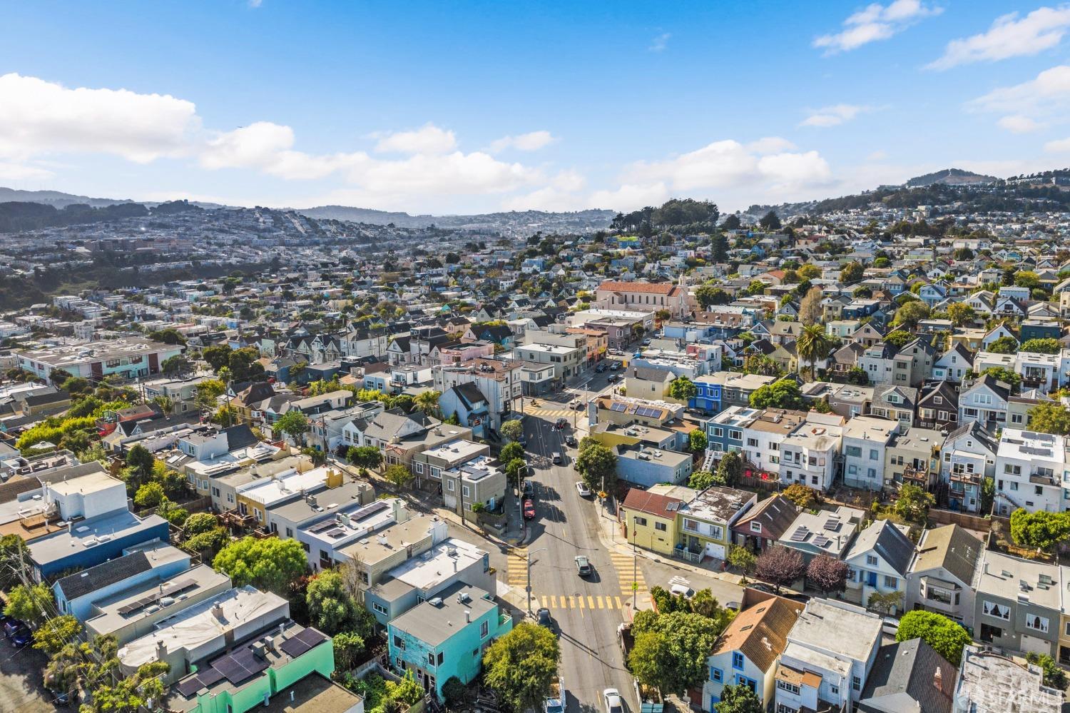 Detail Gallery Image 59 of 93 For 307 Banks St, San Francisco,  CA 94110 - 3 Beds | 1 Baths