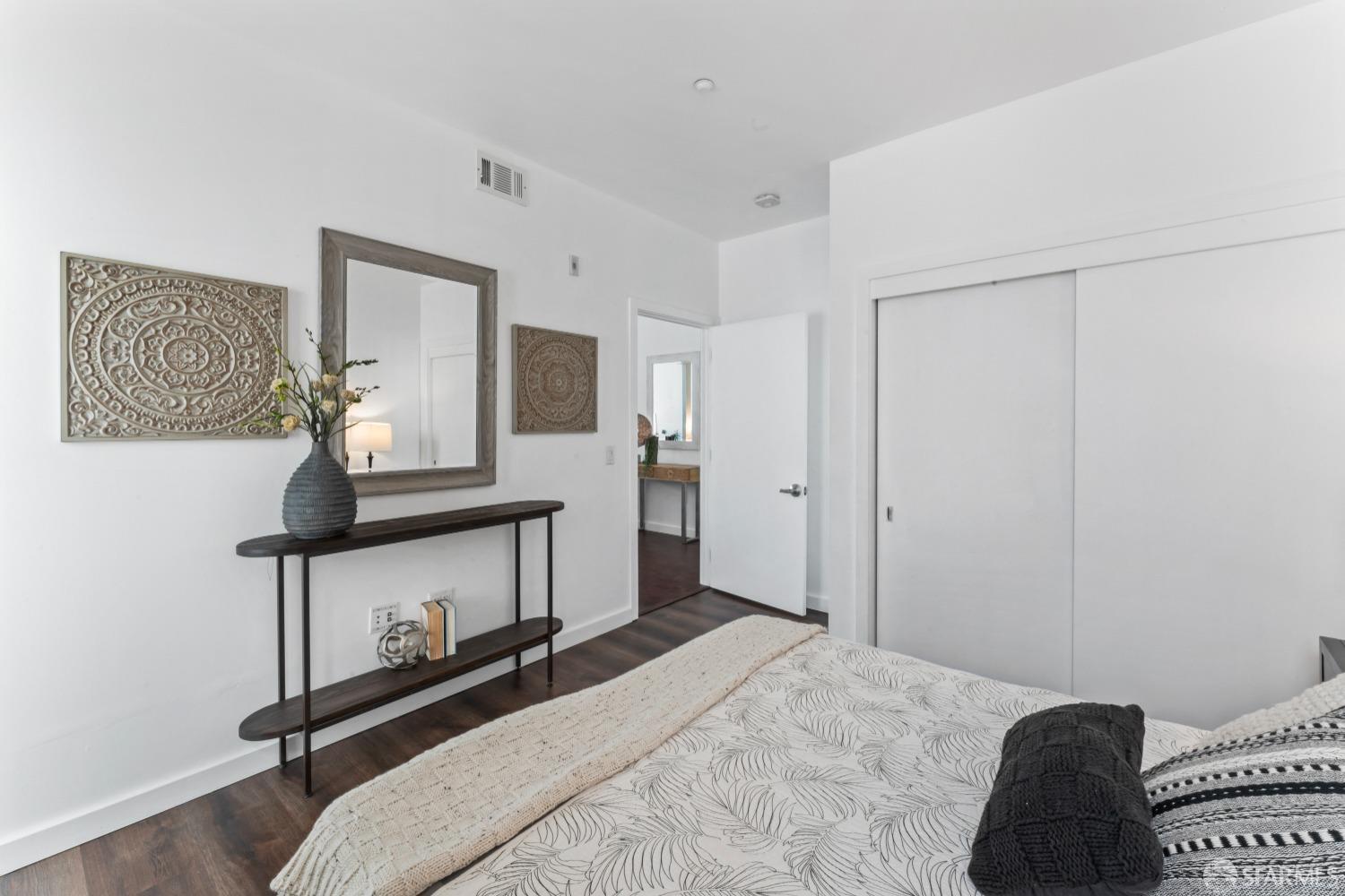 Detail Gallery Image 7 of 31 For 551 Hudson Ave #301,  San Francisco,  CA 94124 - 2 Beds | 2 Baths