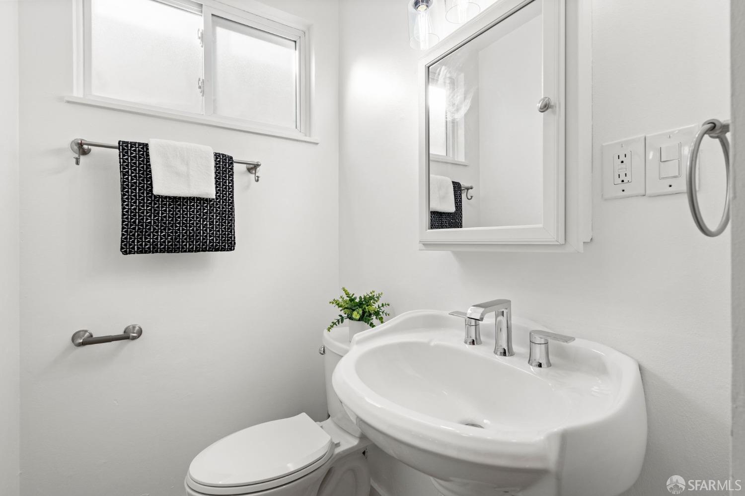 Detail Gallery Image 23 of 30 For 96 Rockridge Ave, Daly City,  CA 94015 - 3 Beds | 2 Baths