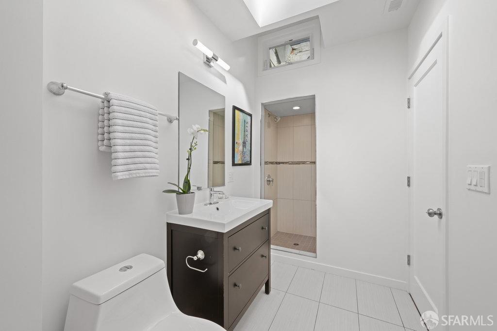 Detail Gallery Image 35 of 80 For 279 Topeka Ave, San Francisco,  CA 94124 - 3 Beds | 2 Baths