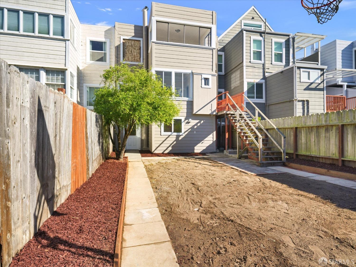 Detail Gallery Image 36 of 49 For 339 16th Ave, San Francisco,  CA 94118 - 4 Beds | 1/1 Baths