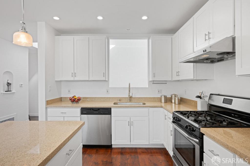 Detail Gallery Image 17 of 80 For 279 Topeka Ave, San Francisco,  CA 94124 - 3 Beds | 2 Baths