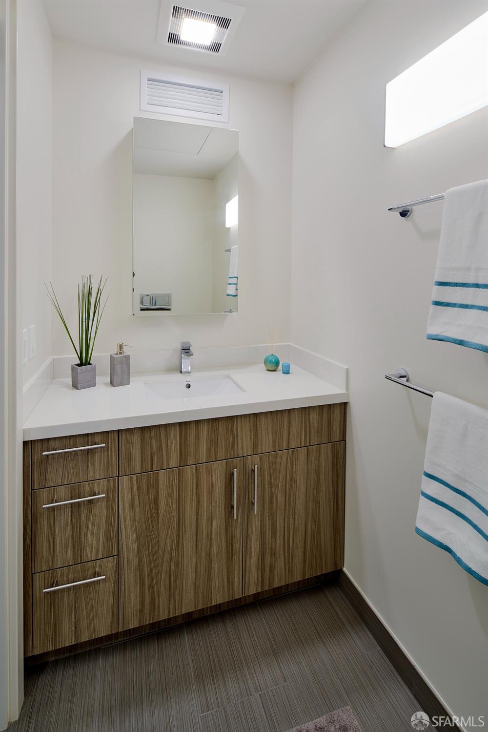 Detail Gallery Image 24 of 26 For 2711 Shattuck Ave, Berkeley,  CA 94705 - – Beds | – Baths