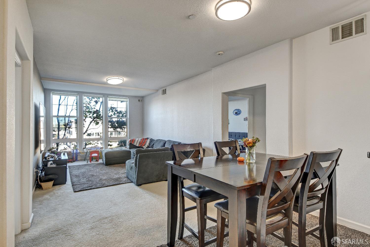 Detail Gallery Image 6 of 10 For 1388 Broadway Ave #268,  Millbrae,  CA 94030 - 2 Beds | 2 Baths